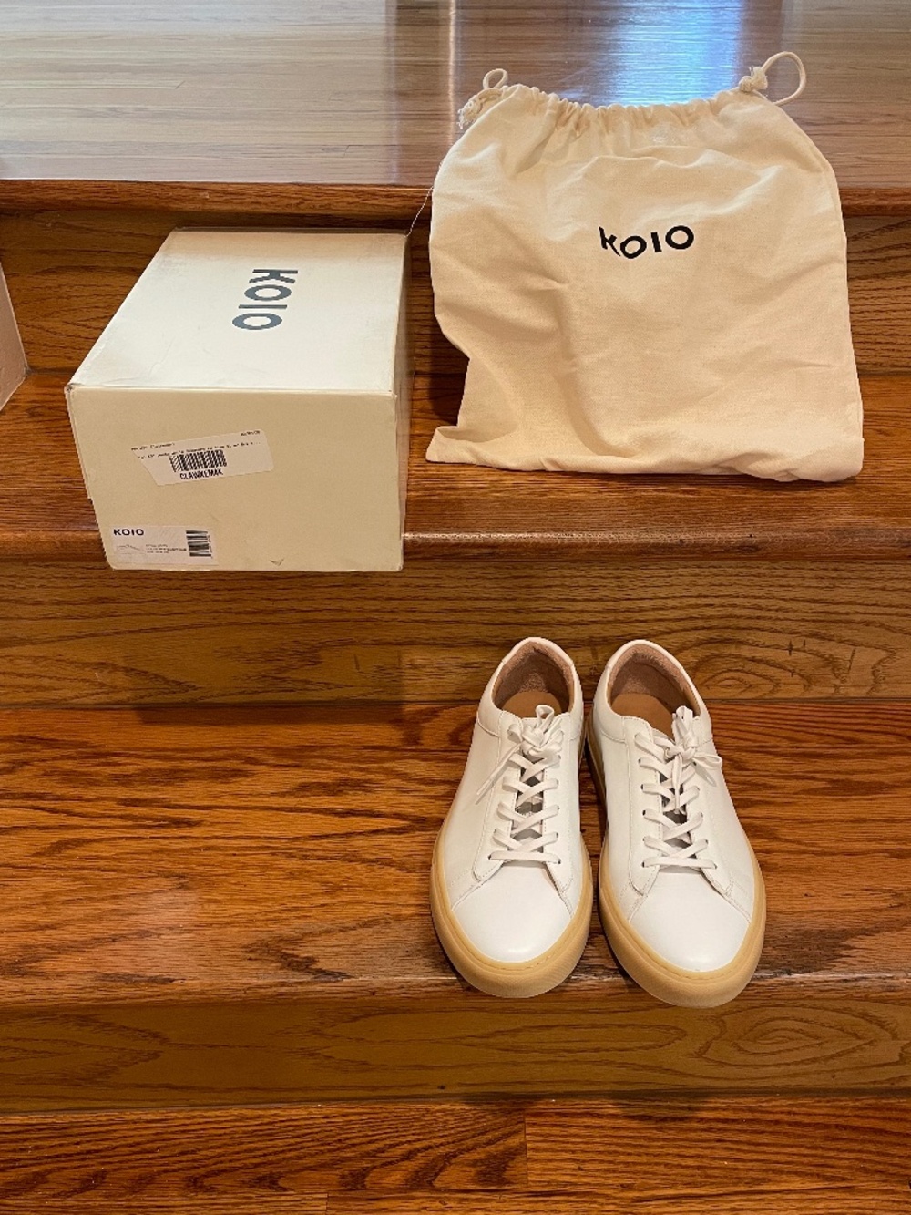 Koio Capri White Leather Low-Top Sneakers with Light Gum Sole size 11 (41)